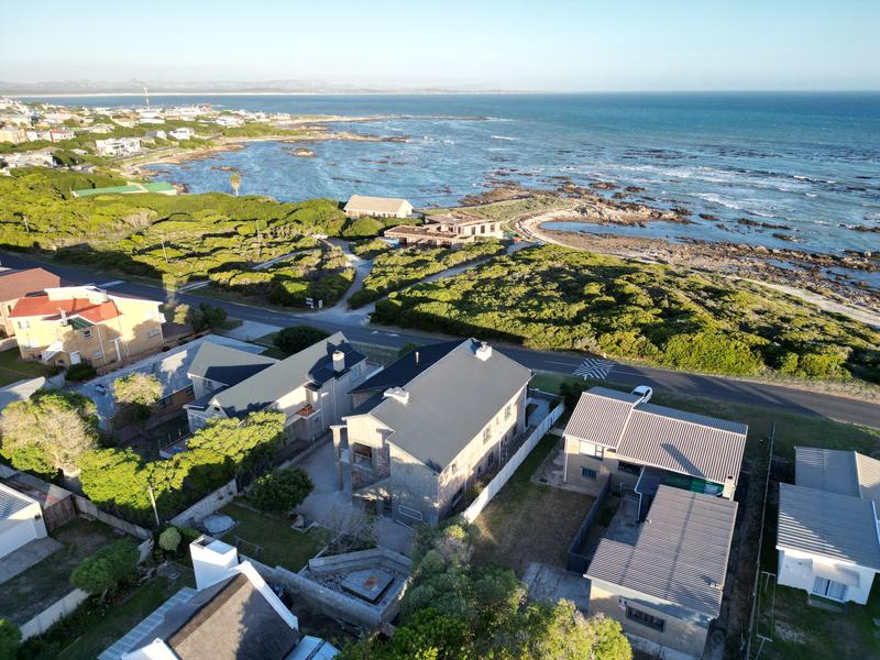 5 Bedroom Property for Sale in Franskraal Western Cape